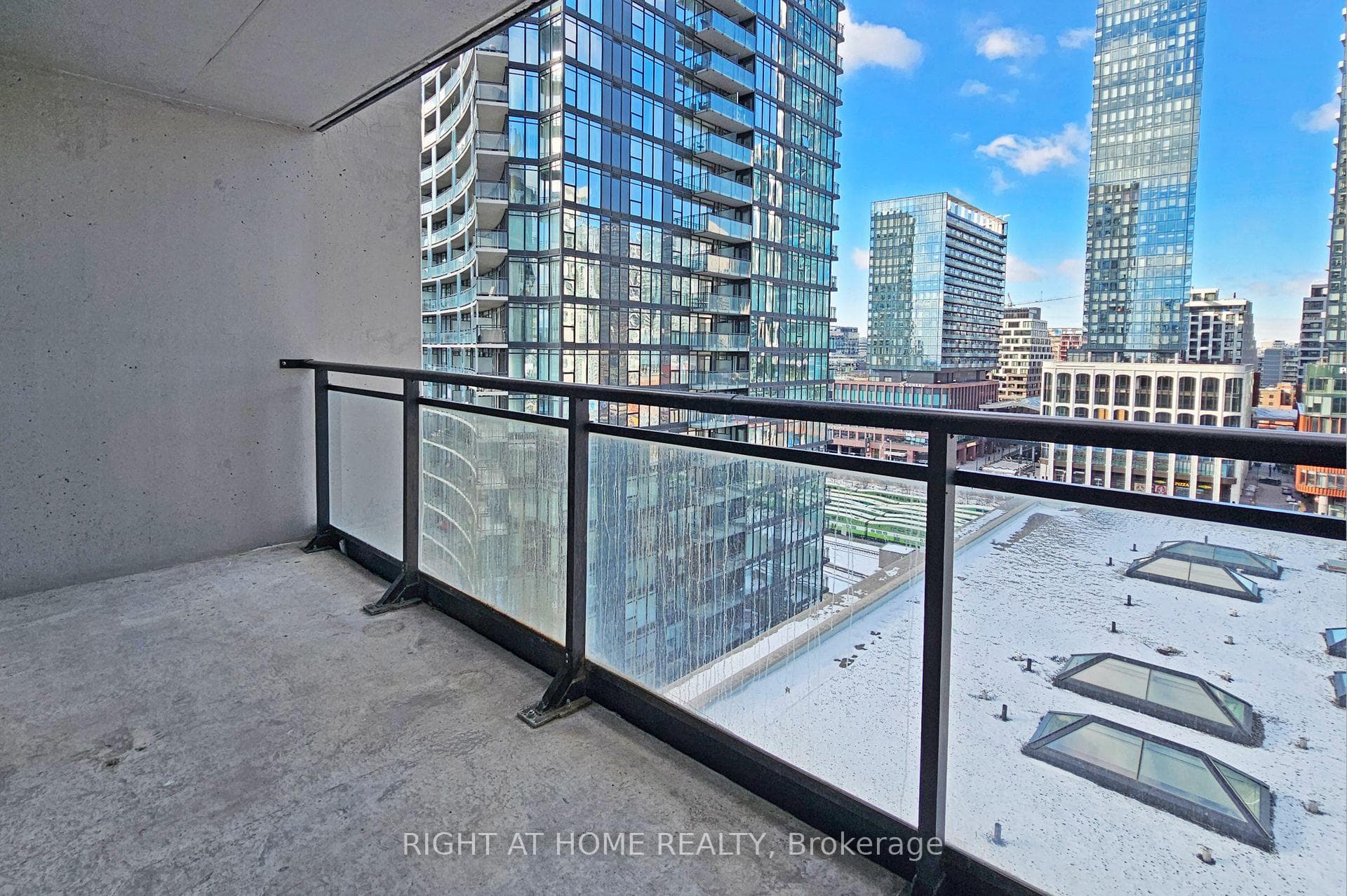 8 Telegram Mews Unit 1508 photo 10