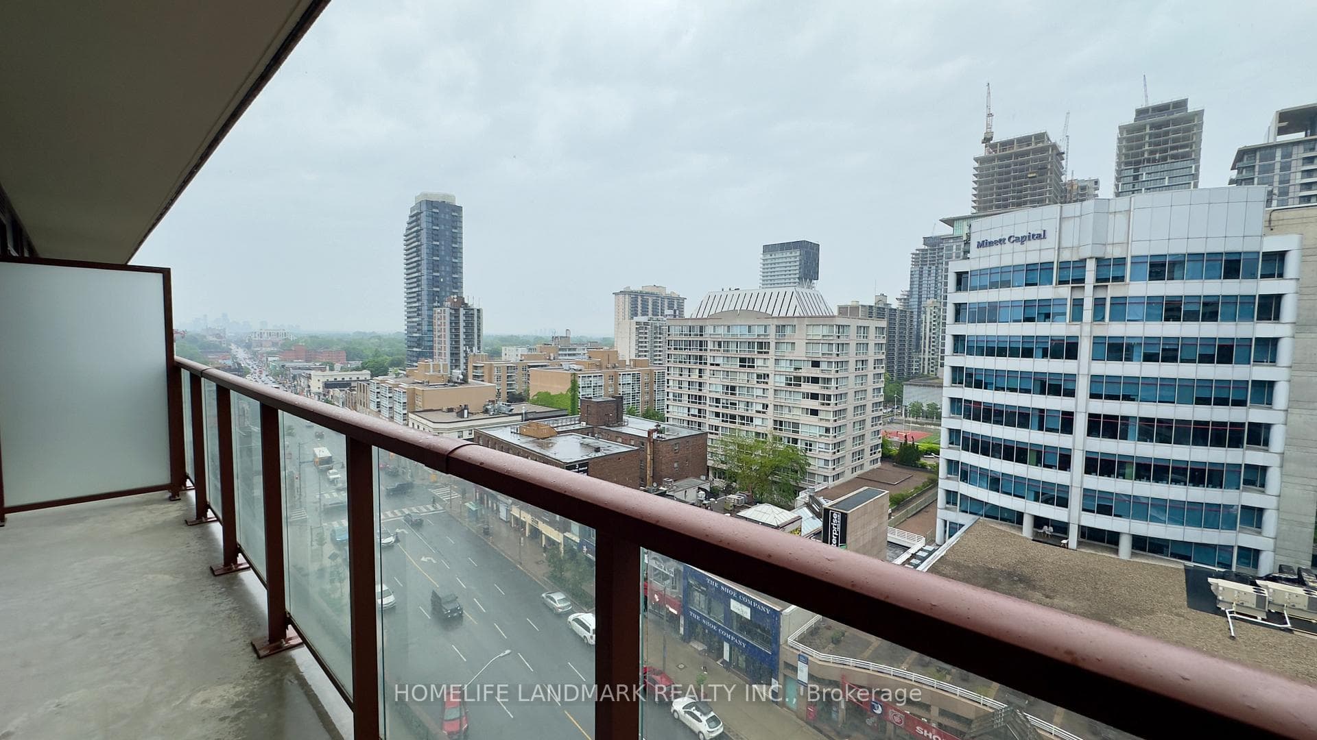 33 Helendale Avenue Unit 809 photo 8