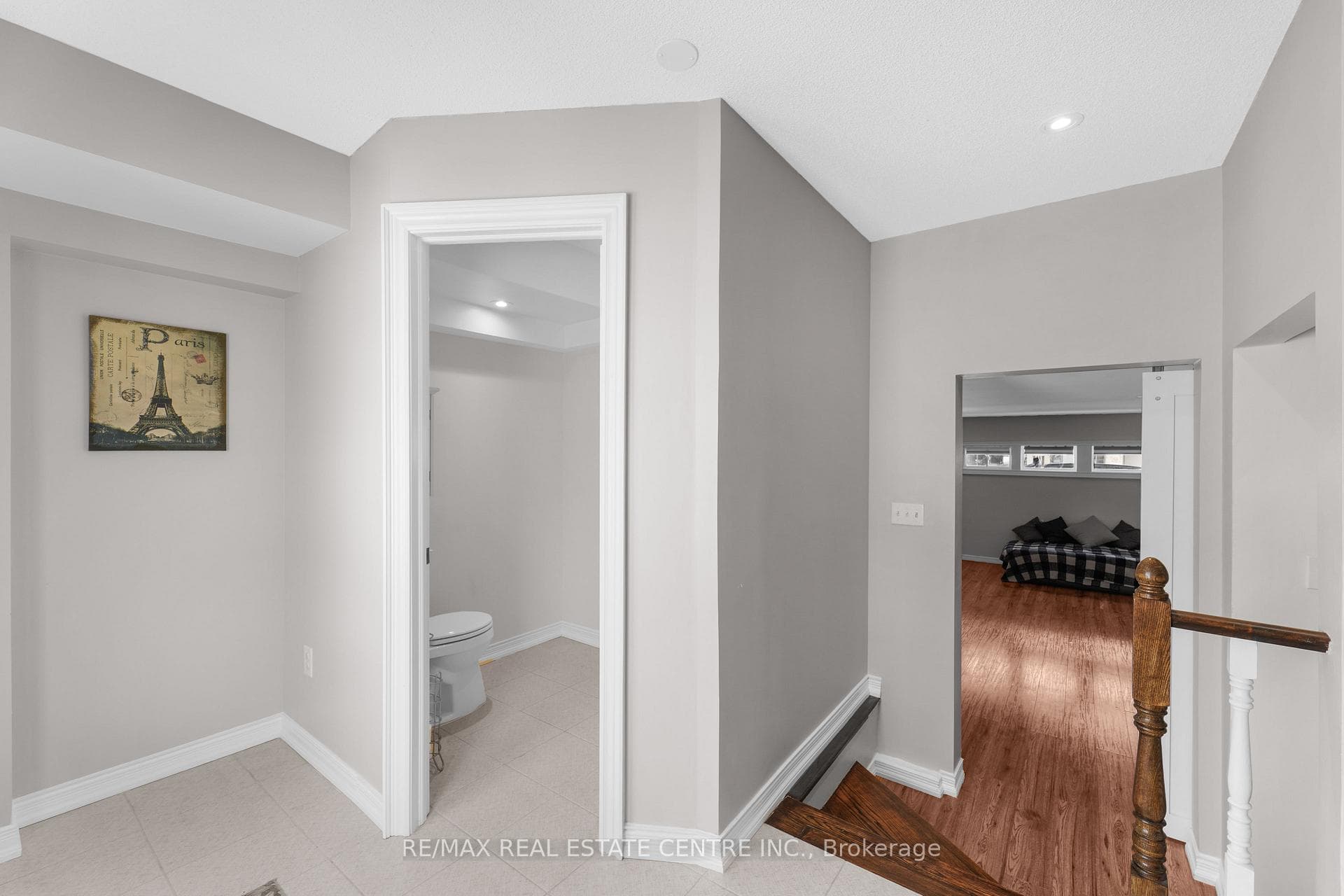 17 Devineridge Avenue photo 5