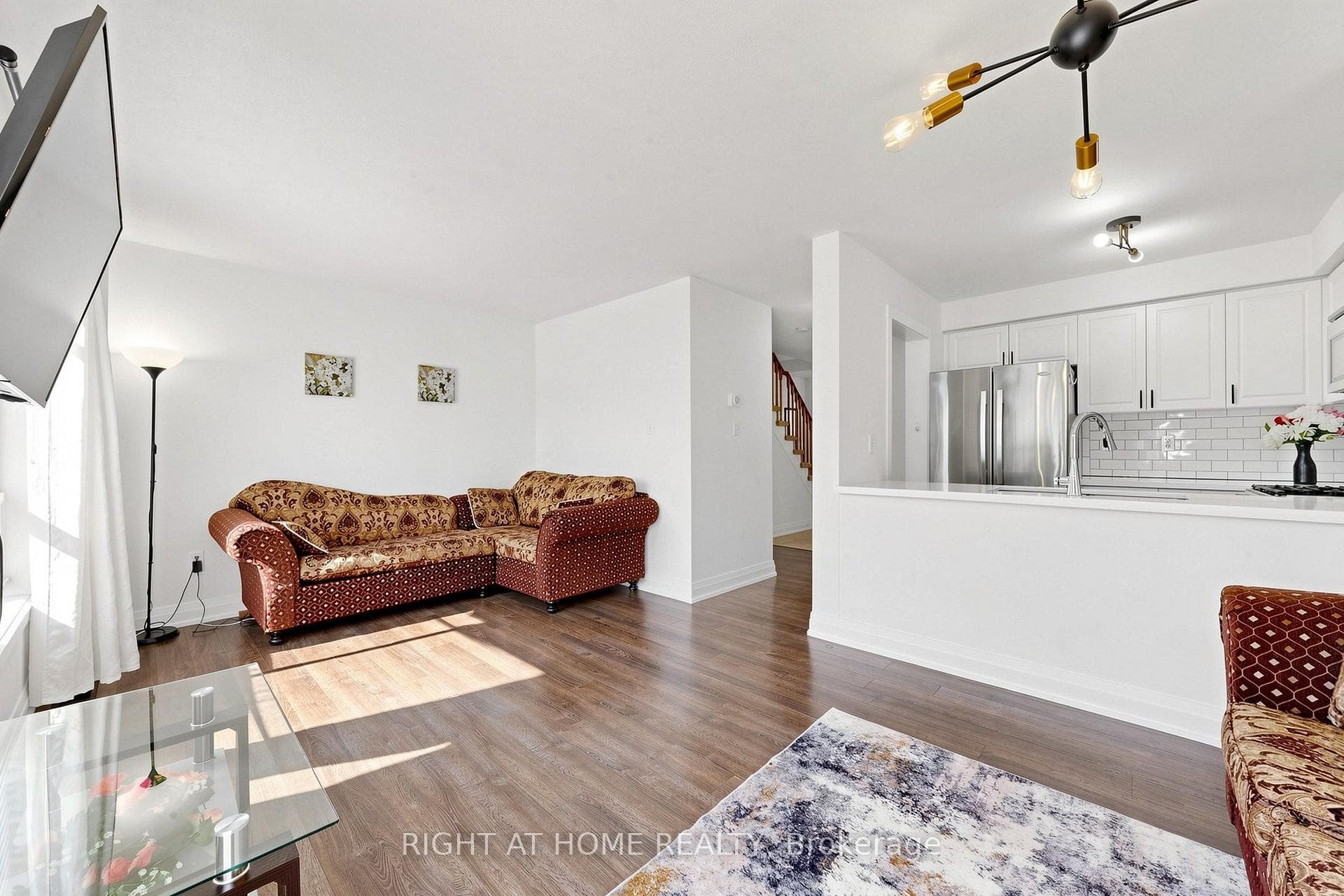 7 Macmillan Avenue photo 17