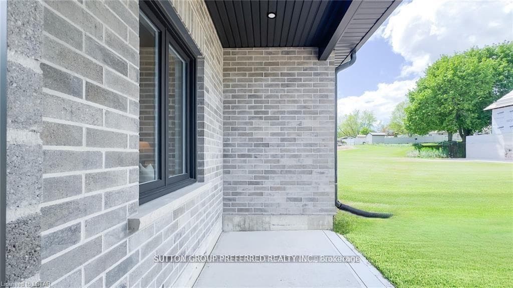 246 BEECH Street photo 35