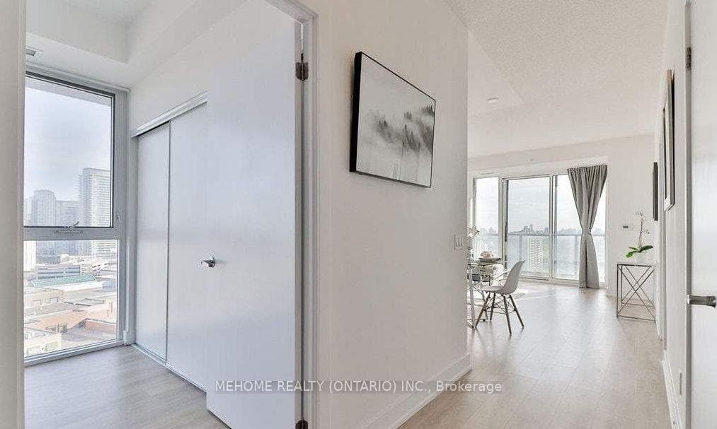 128 Fairview Mall Drive Unit 1402 photo 11