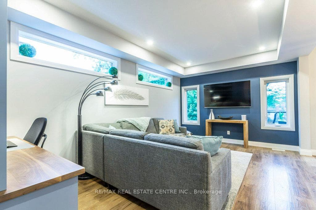 927 Moore Street photo 14