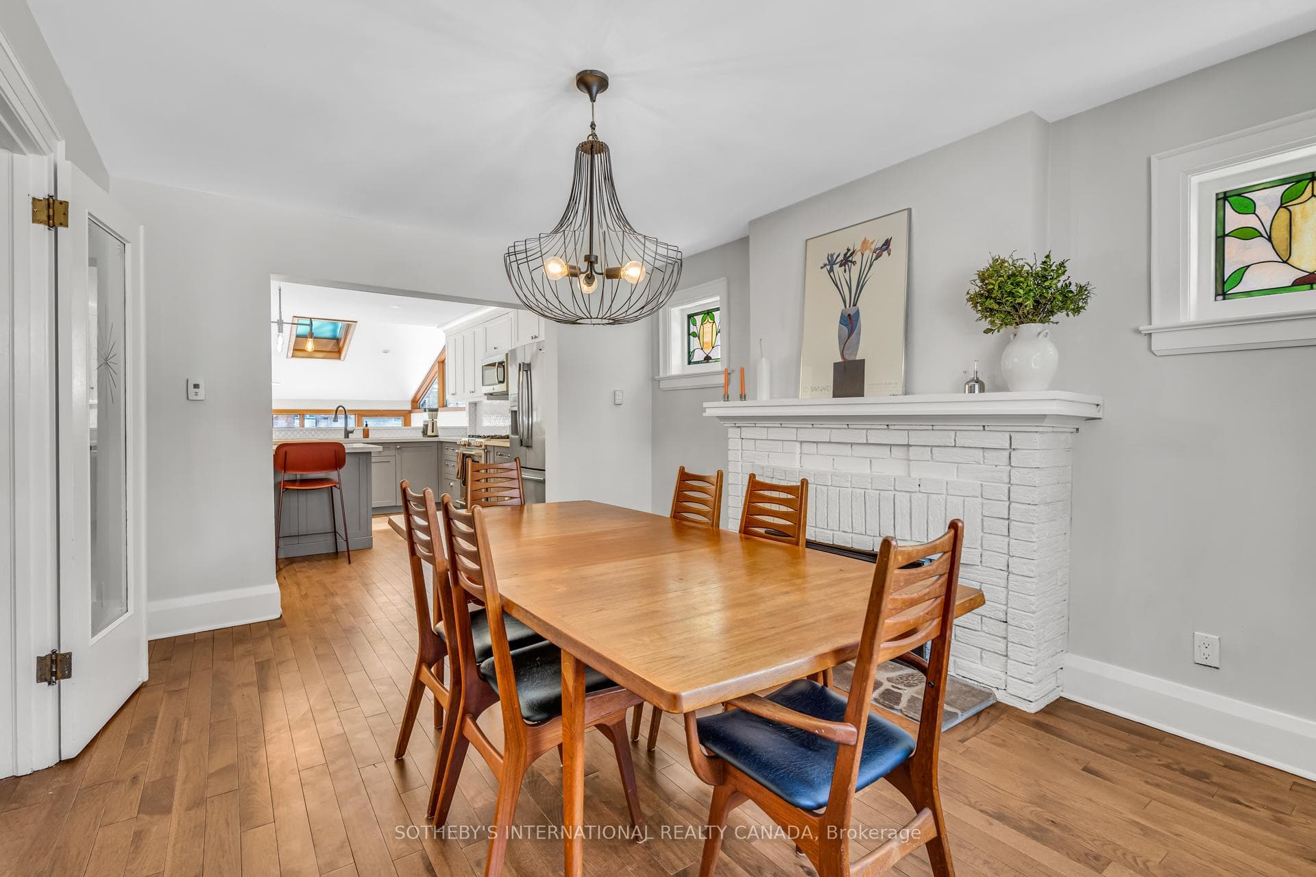 15 Avion Avenue photo 7