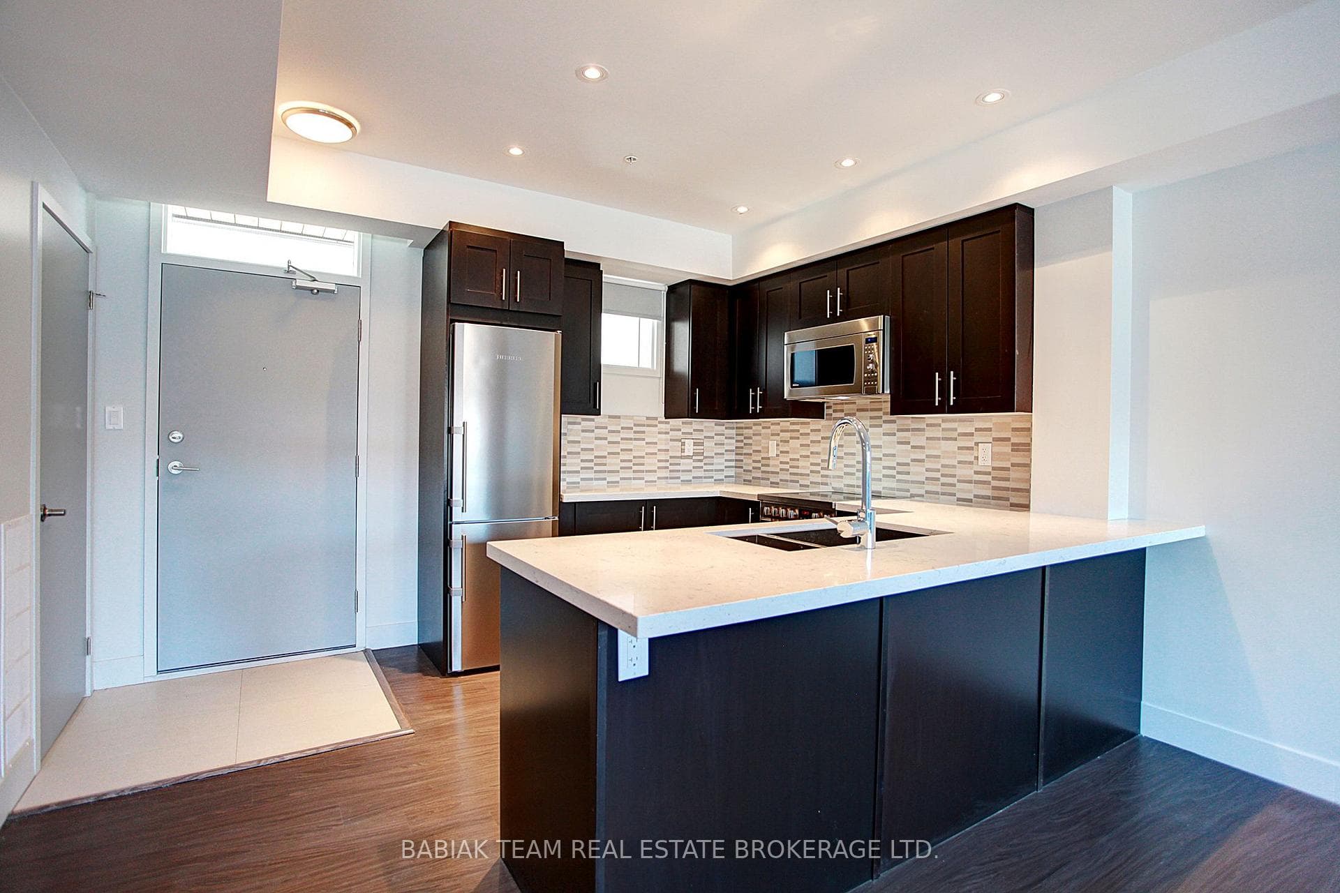 332 High Park Avenue Unit 202 photo 3