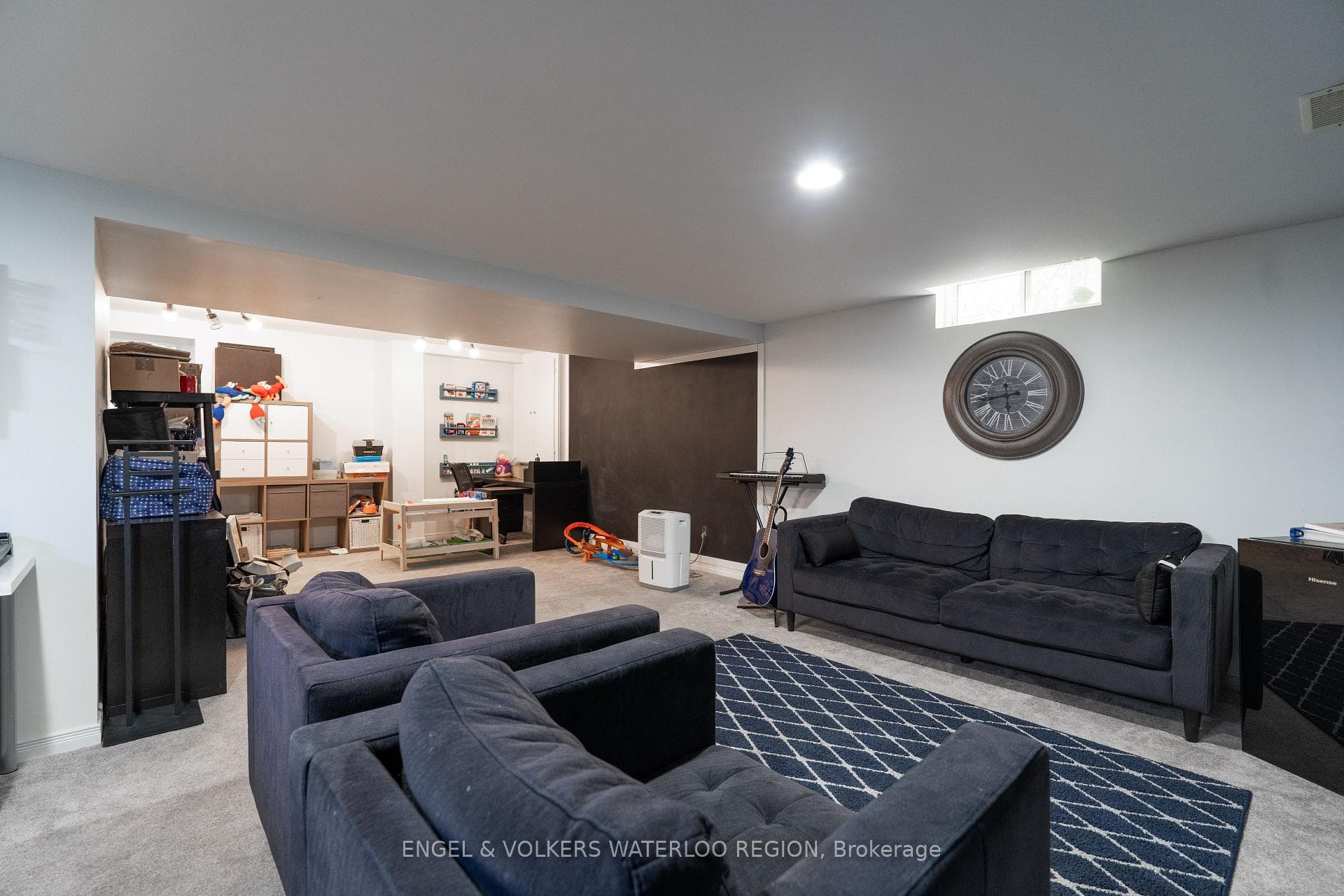 190 Daimler Drive photo 26