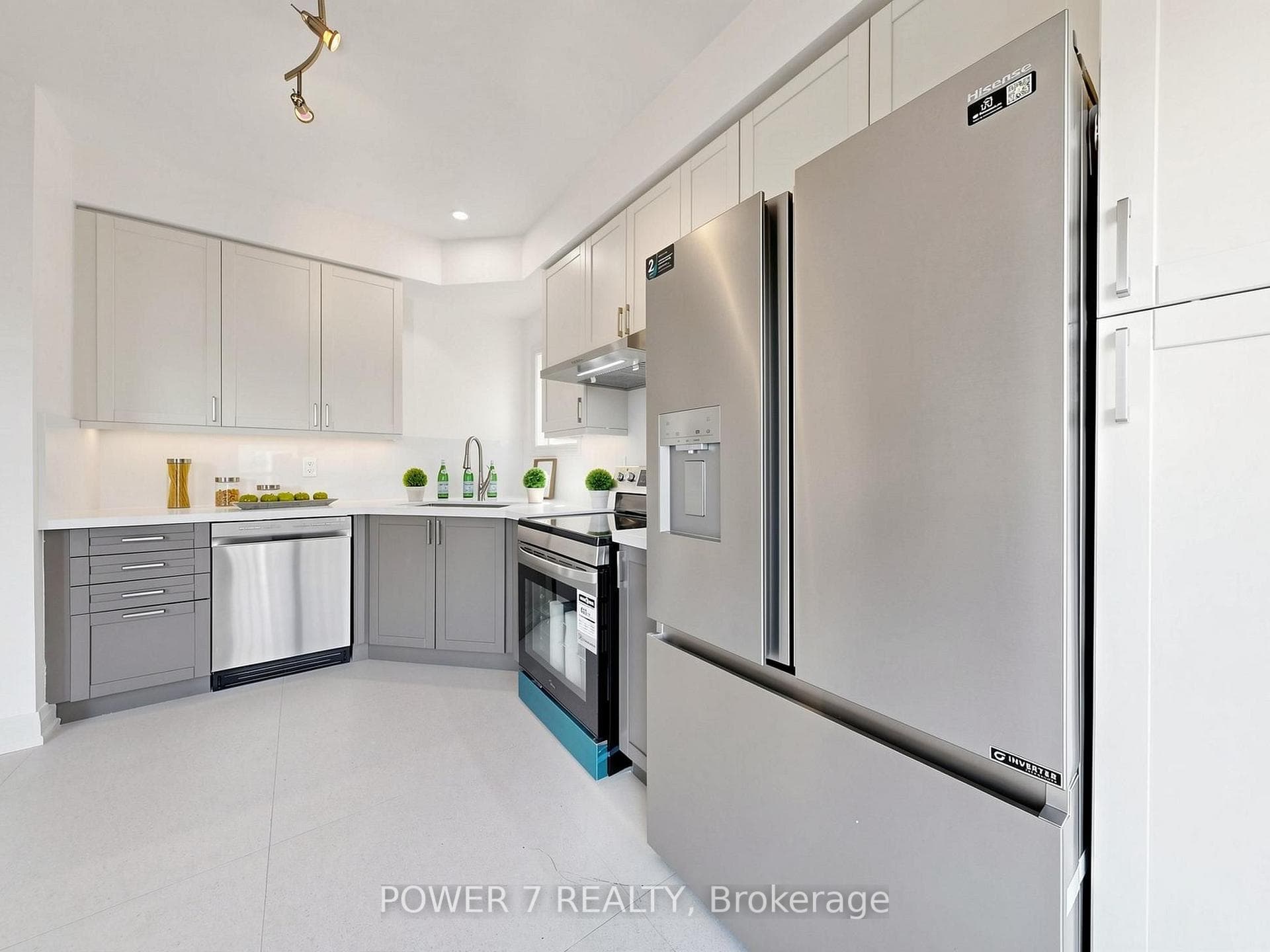 20 Mccaul Street photo 22