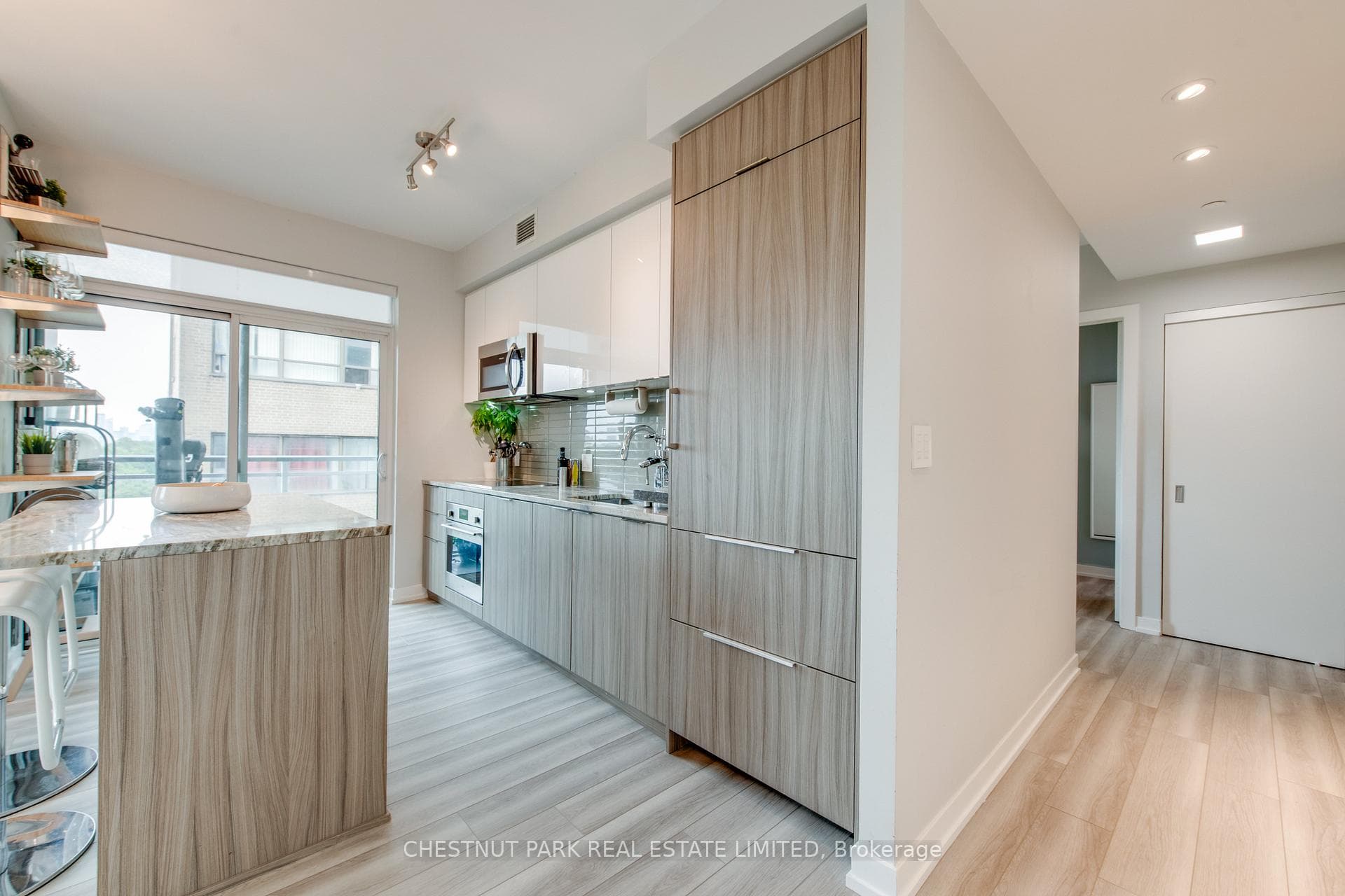 223 St. Clair Avenue Unit 614 photo 18