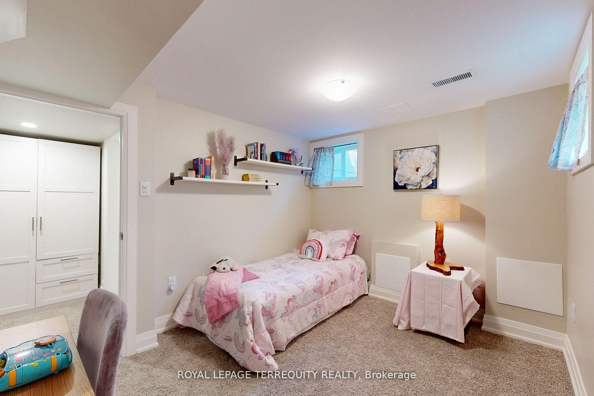 3970 Bloor Street photo 30