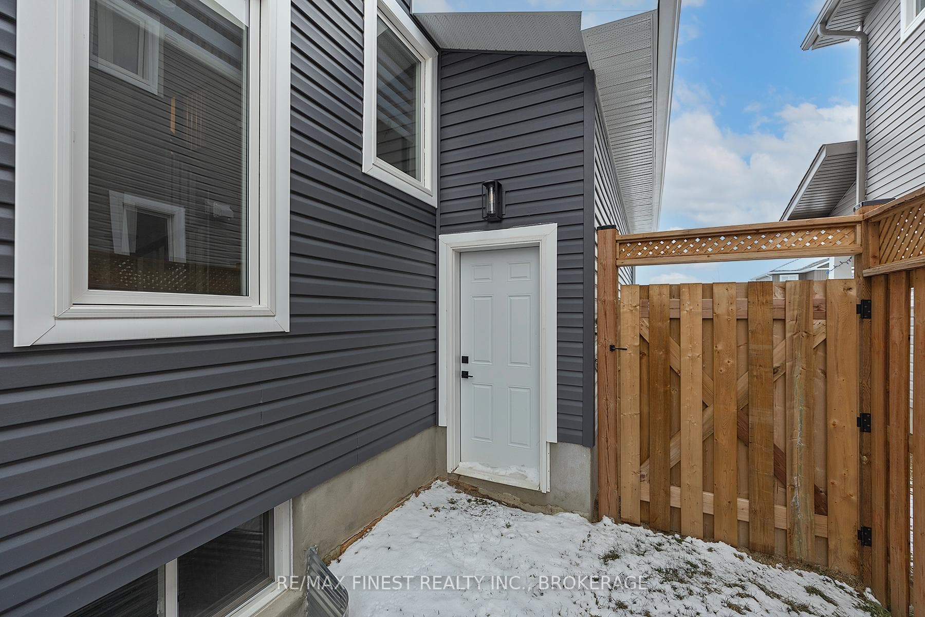 88 Potter Drive photo 40