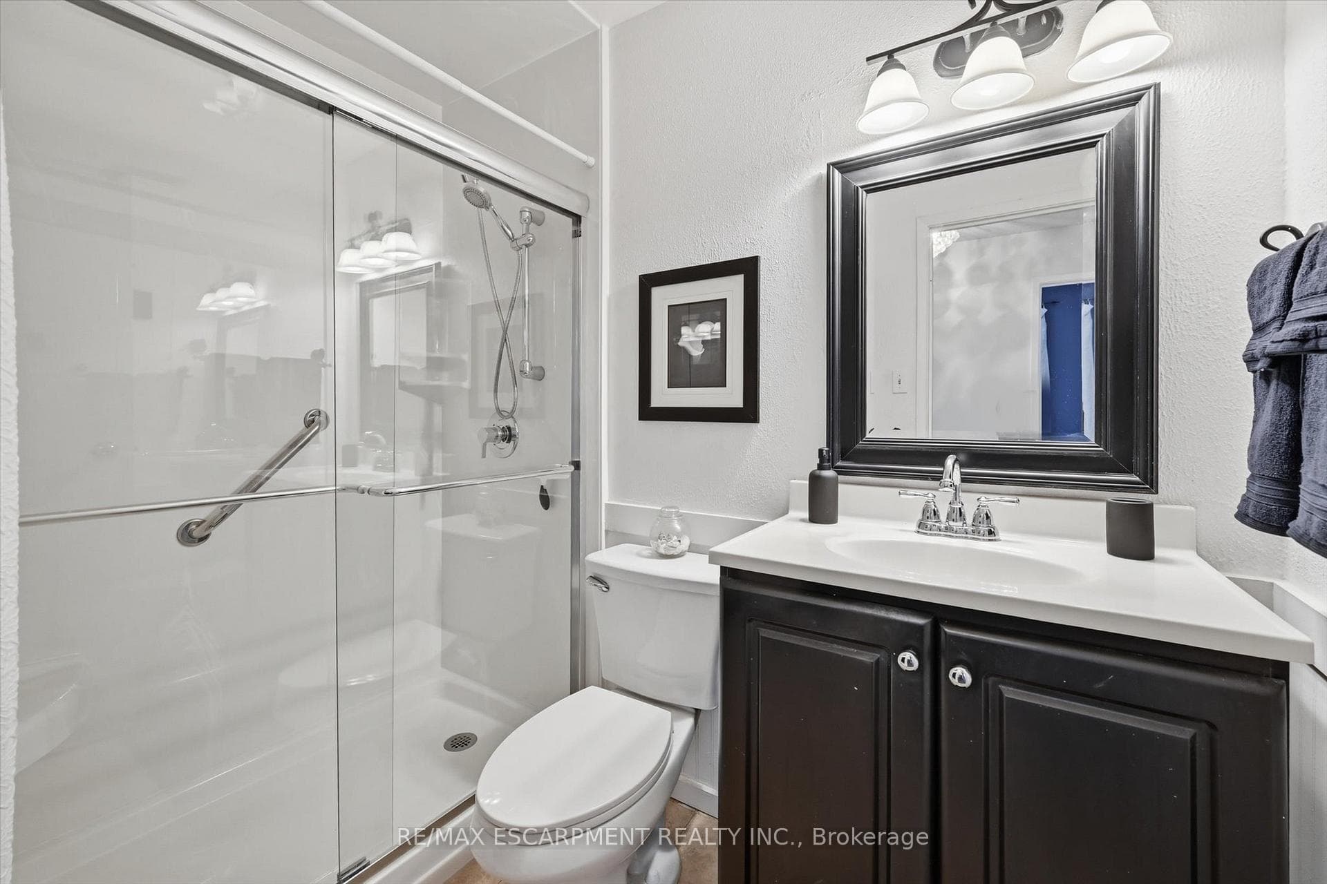 2223 Manchester Drive photo 36