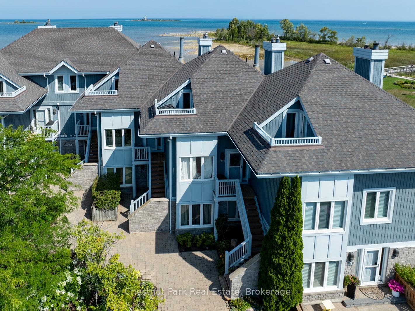 Two units combined to one on the waterfront