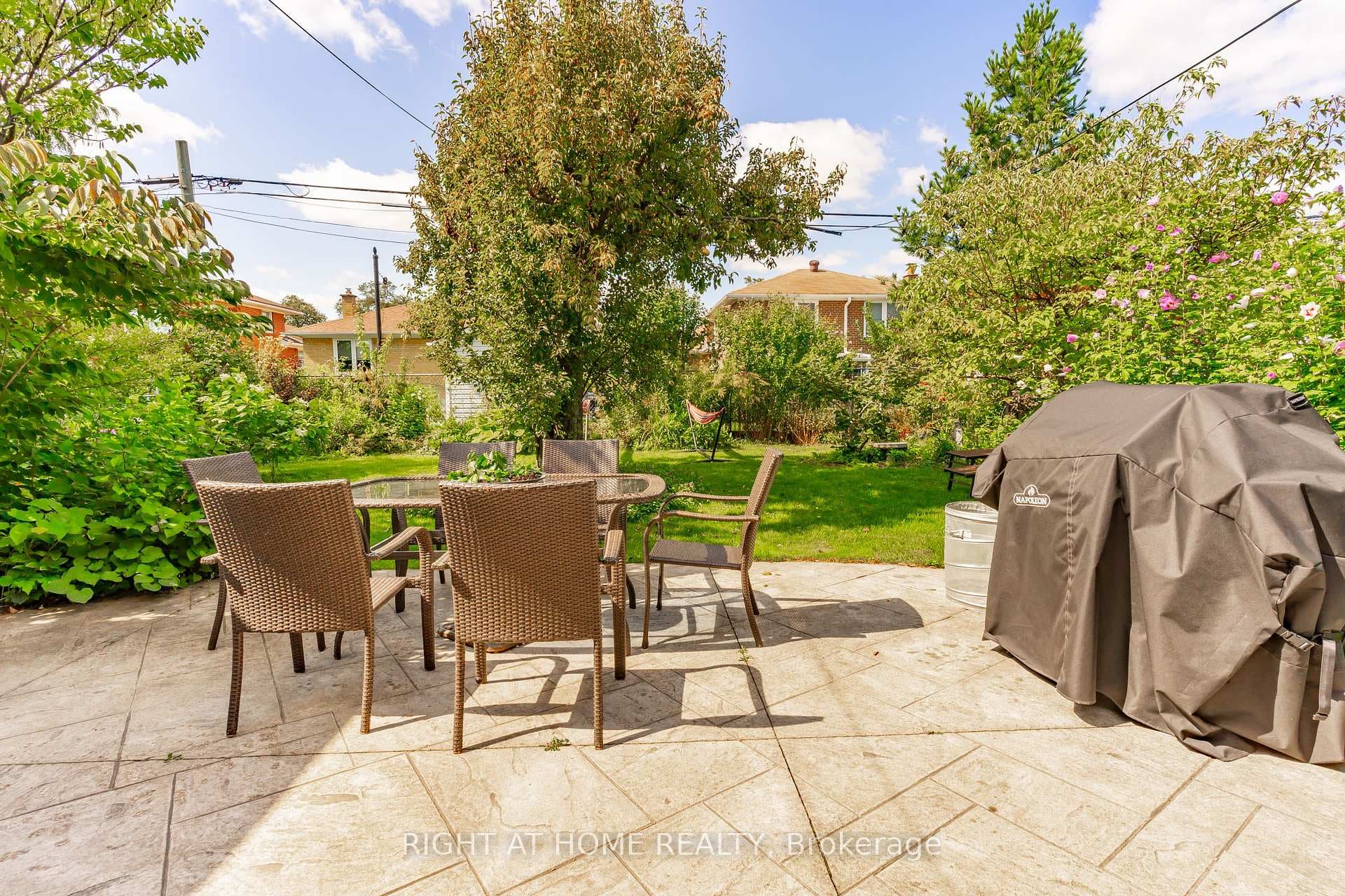 63 Allonsius Drive photo 23