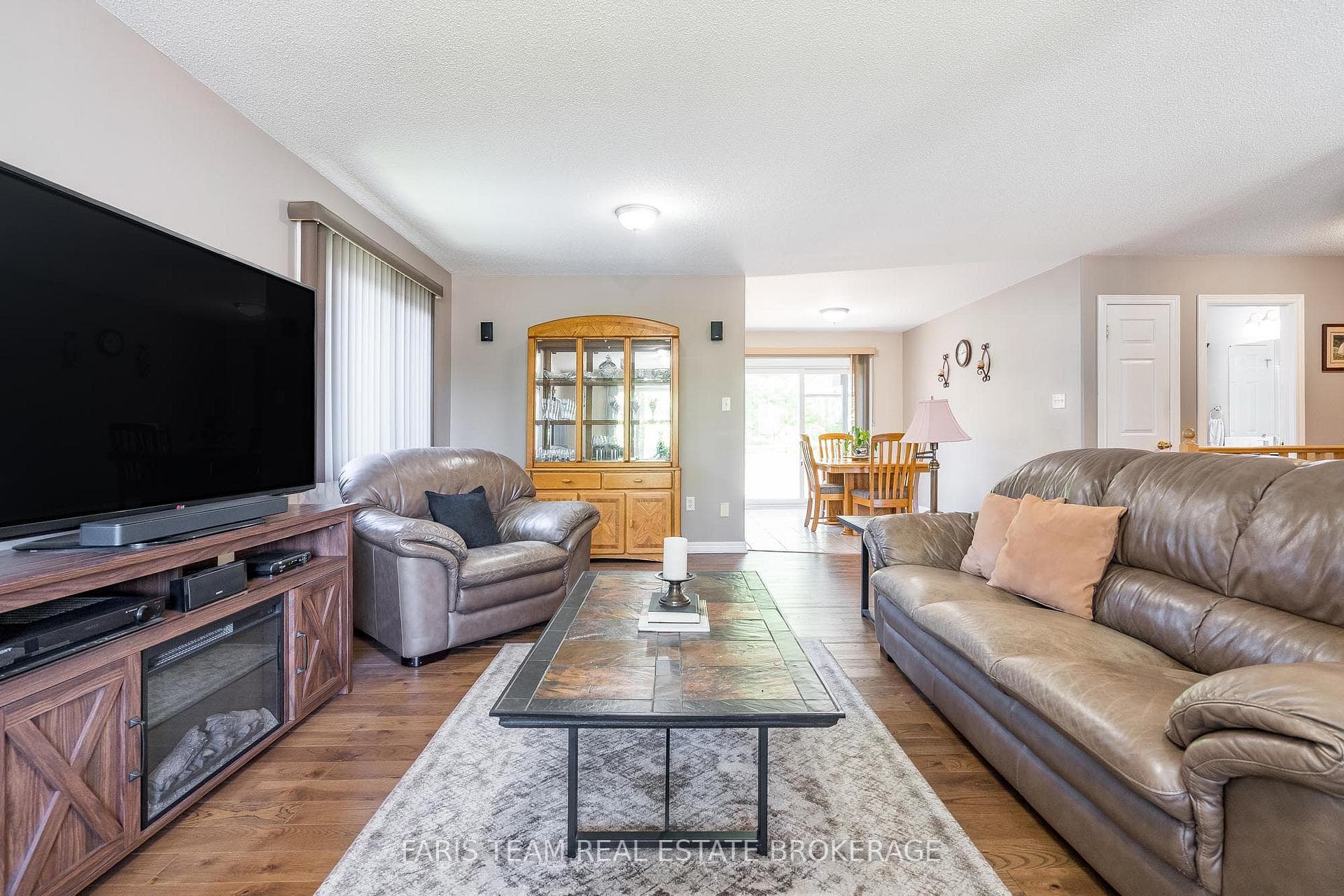 290 Edgehill Drive photo 11