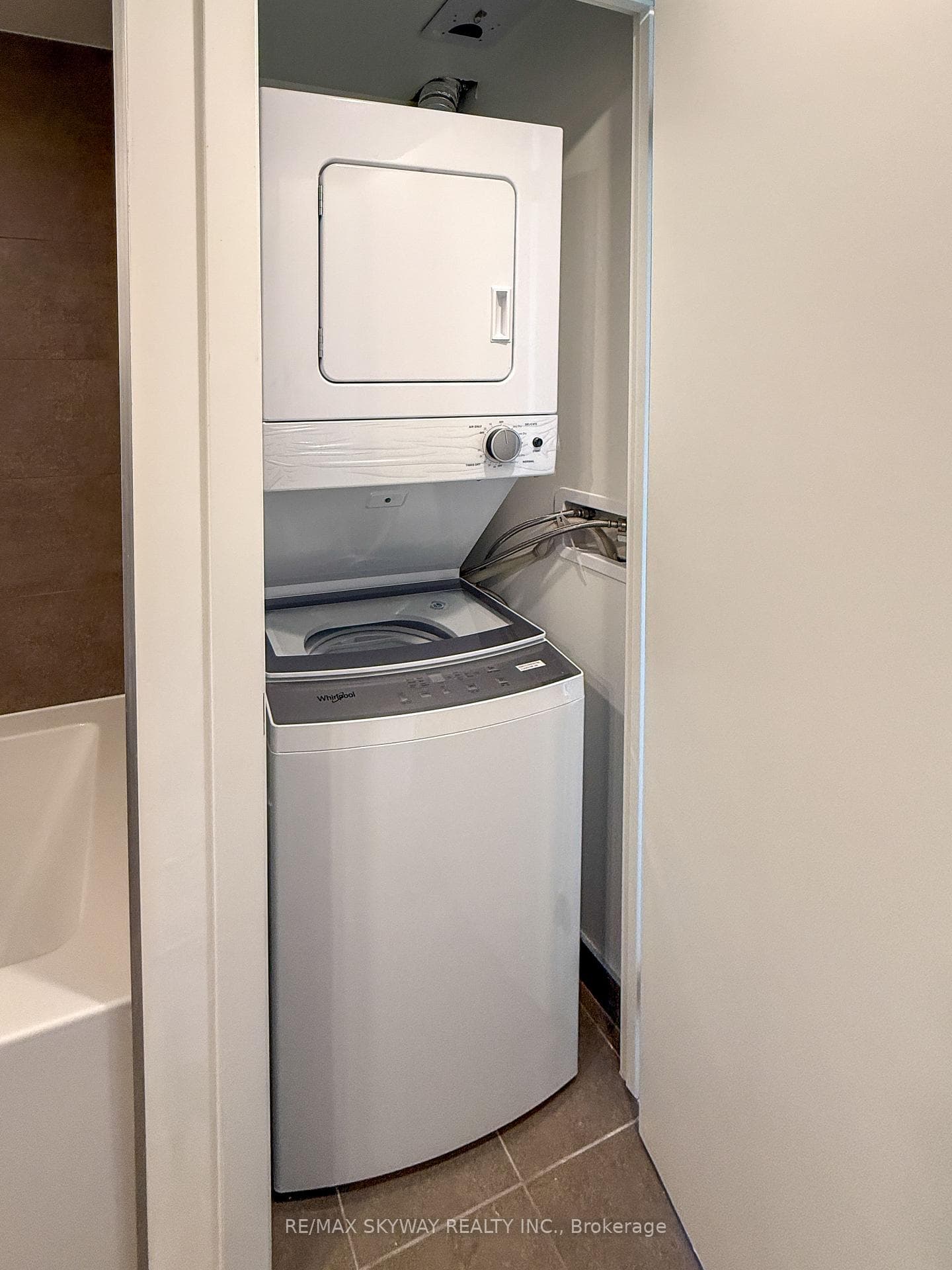 370 Martha Street Unit 1405 photo 13