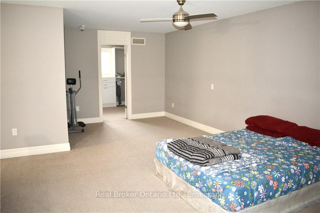 1 Chamberlain Avenue Unit 9 photo 17