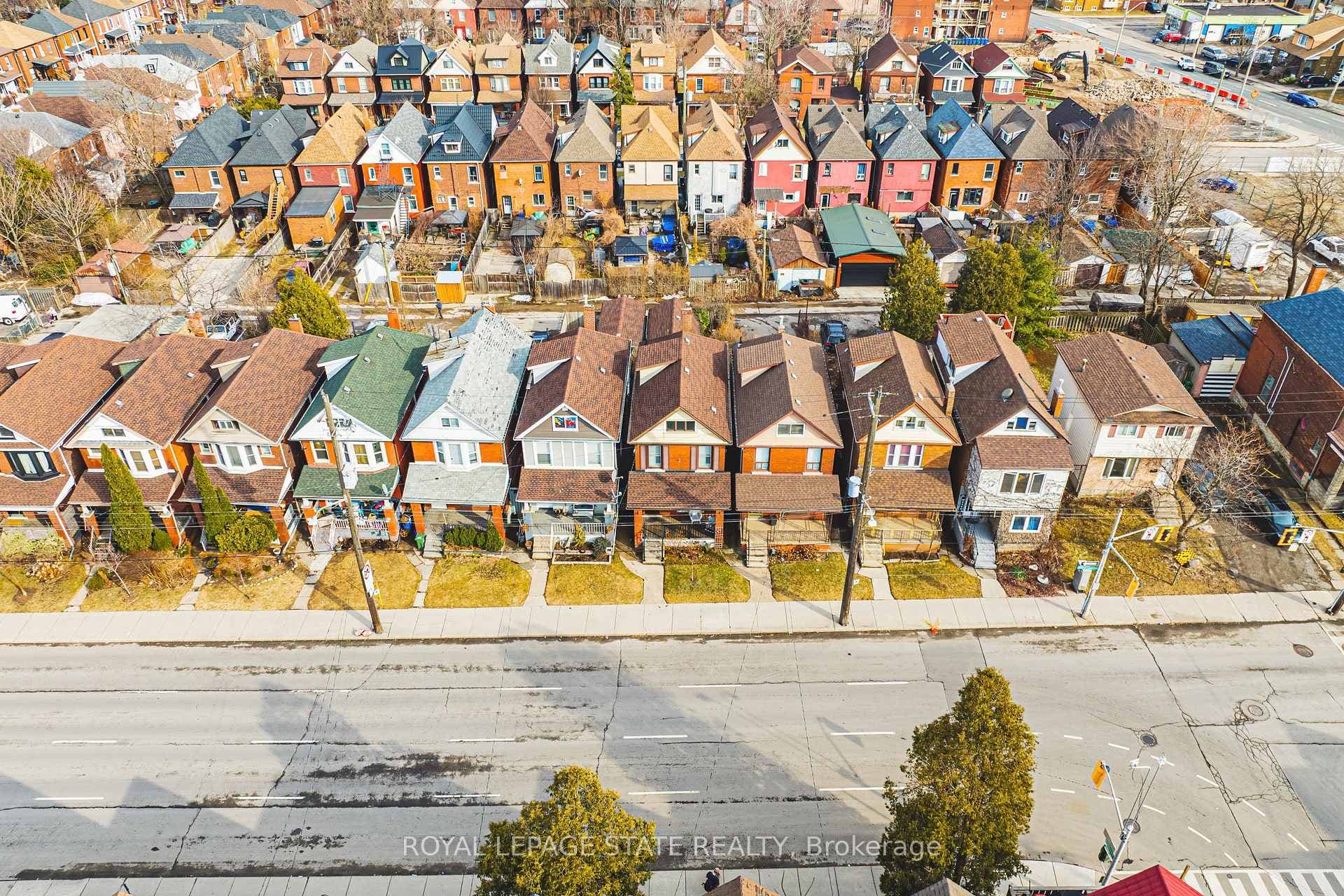 32 Sherman Avenue photo 44
