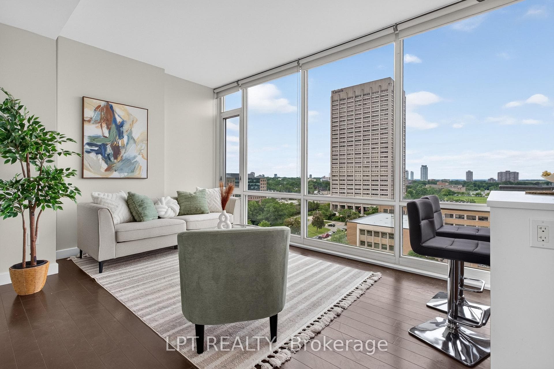 201 Parkdale Avenue Unit 1004 photo 5