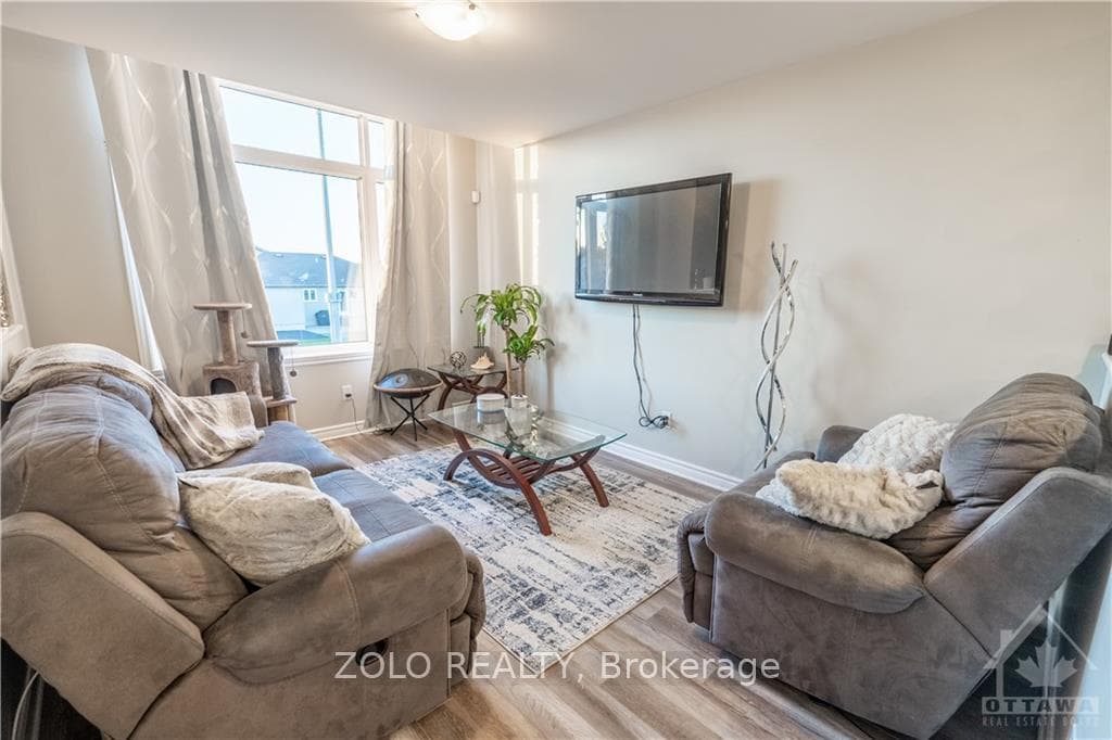 170 BELLWOOD Drive photo 8