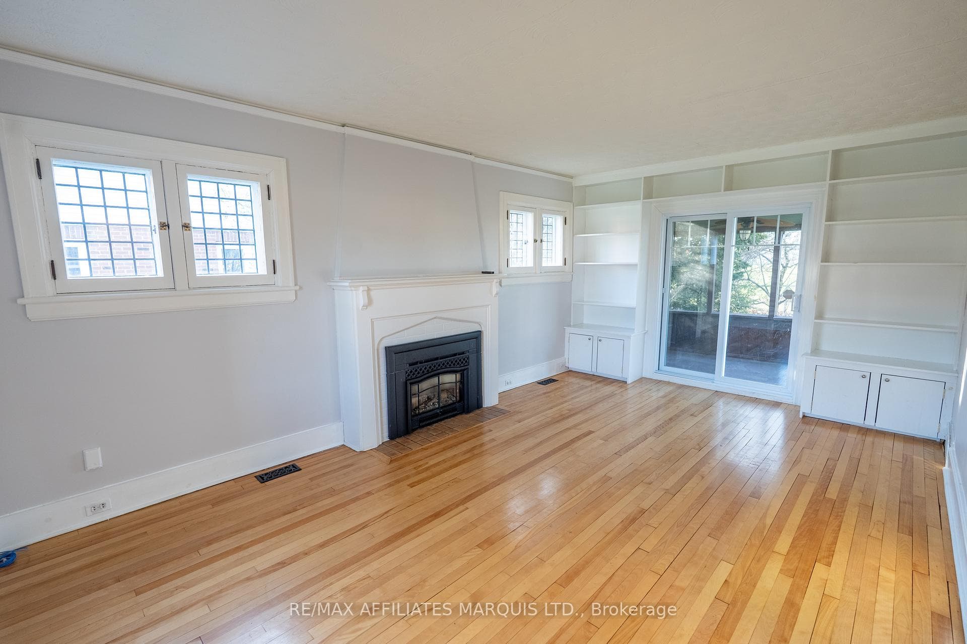 9 OLD ORCHARD Avenue photo 4