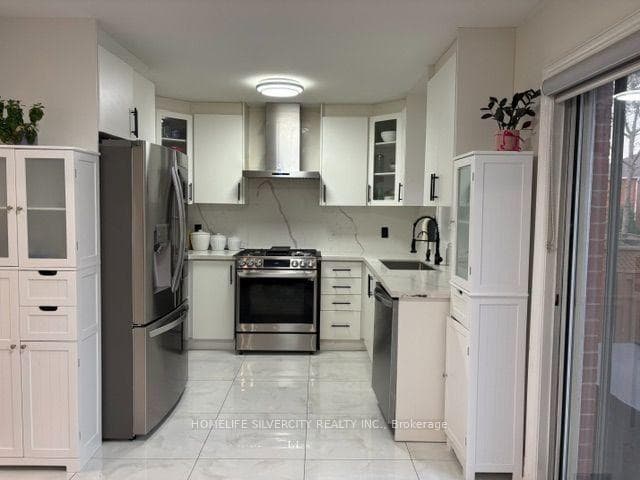 124 Jordan Drive photo 13