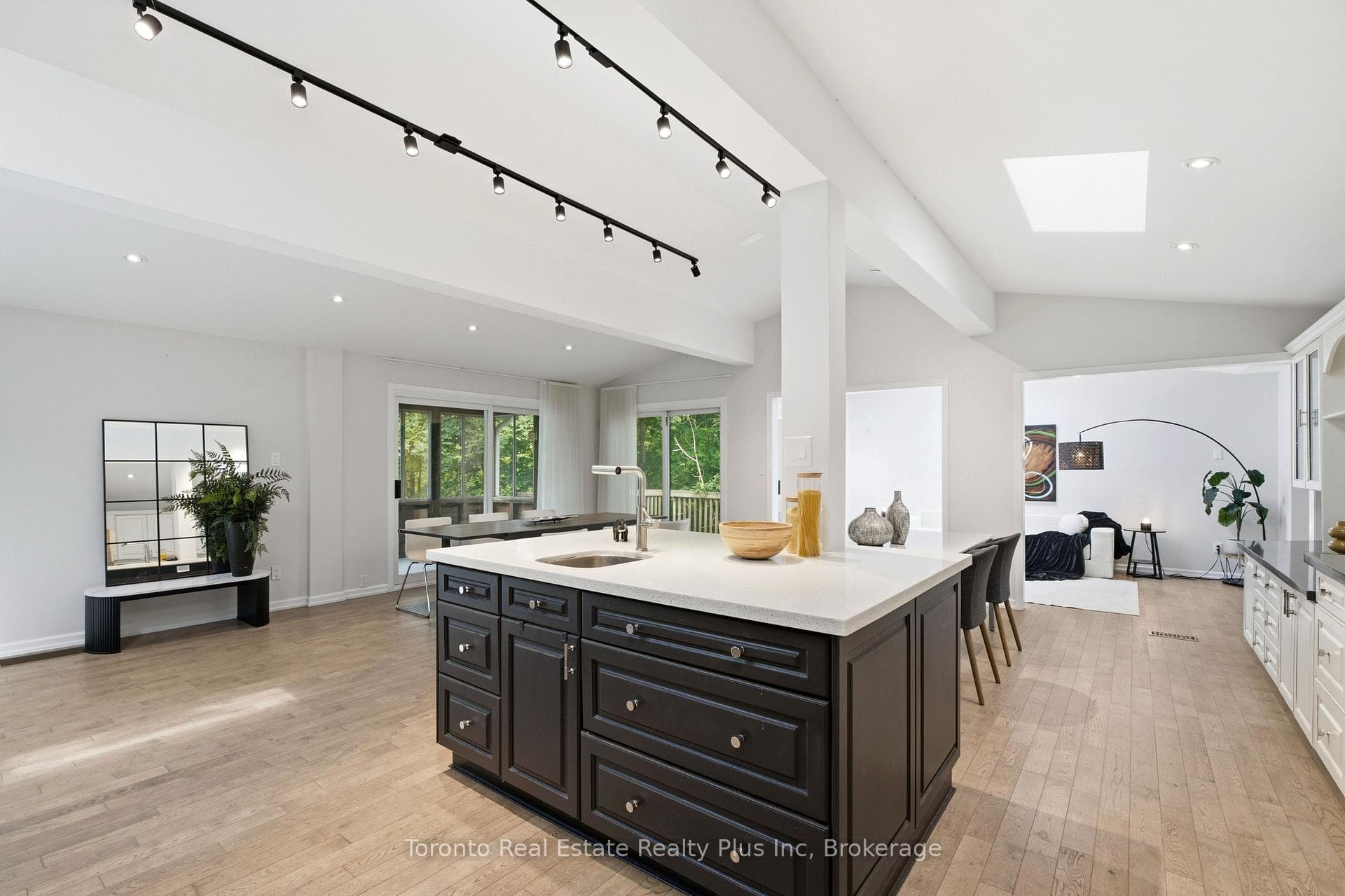 39 Dove Lane photo 14