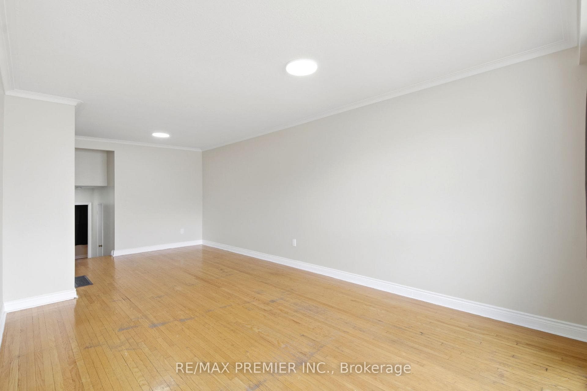 55 Plunkett Road photo 5