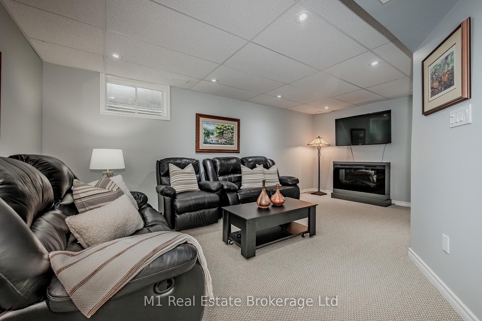 300 Severn Drive photo 39