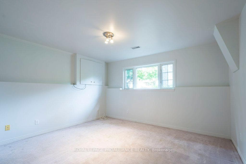 257 Pine Street photo 20