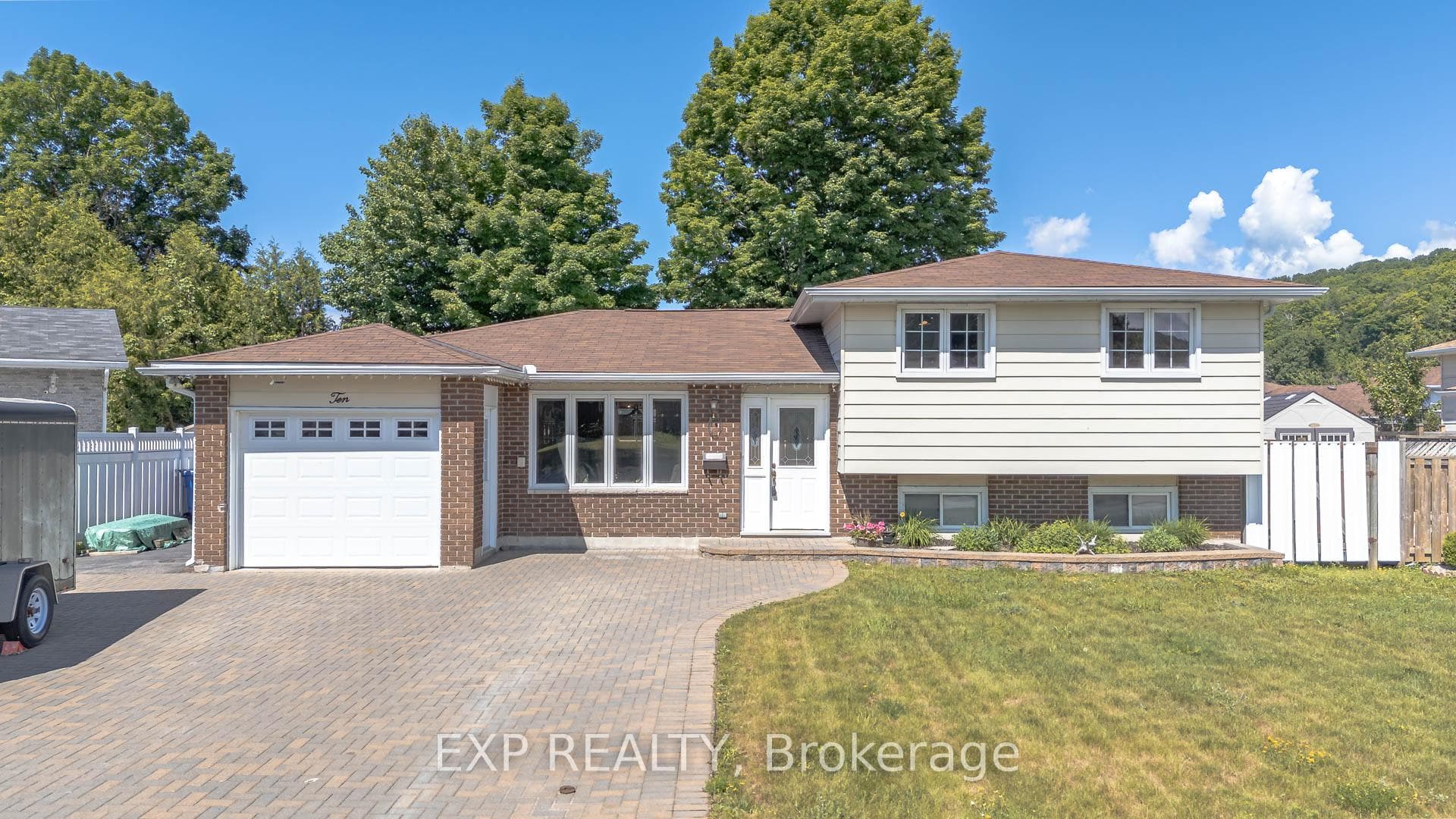 10 Kathryn Crescent photo 1