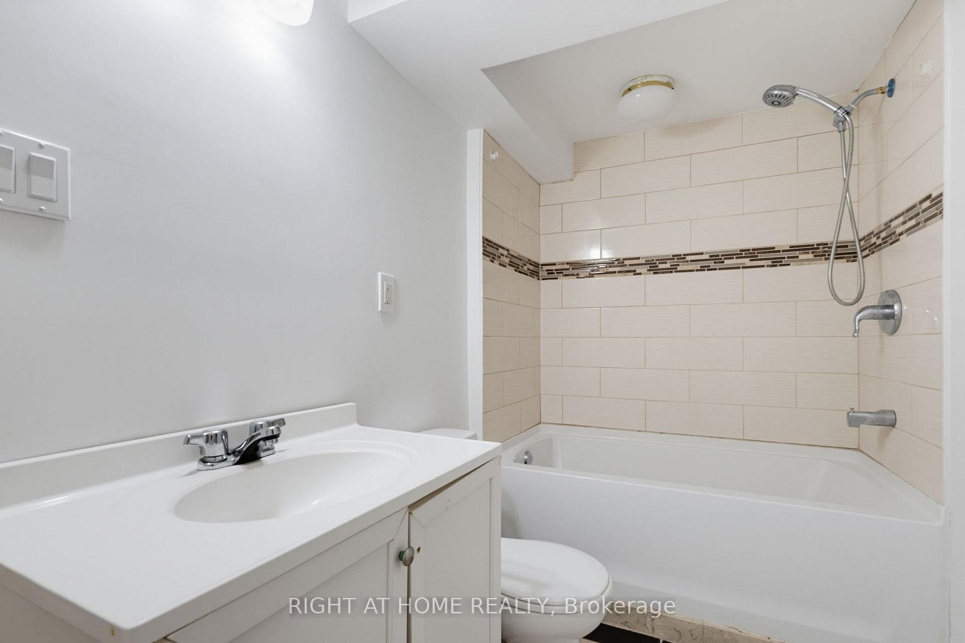 1087 Augustus Drive photo 35