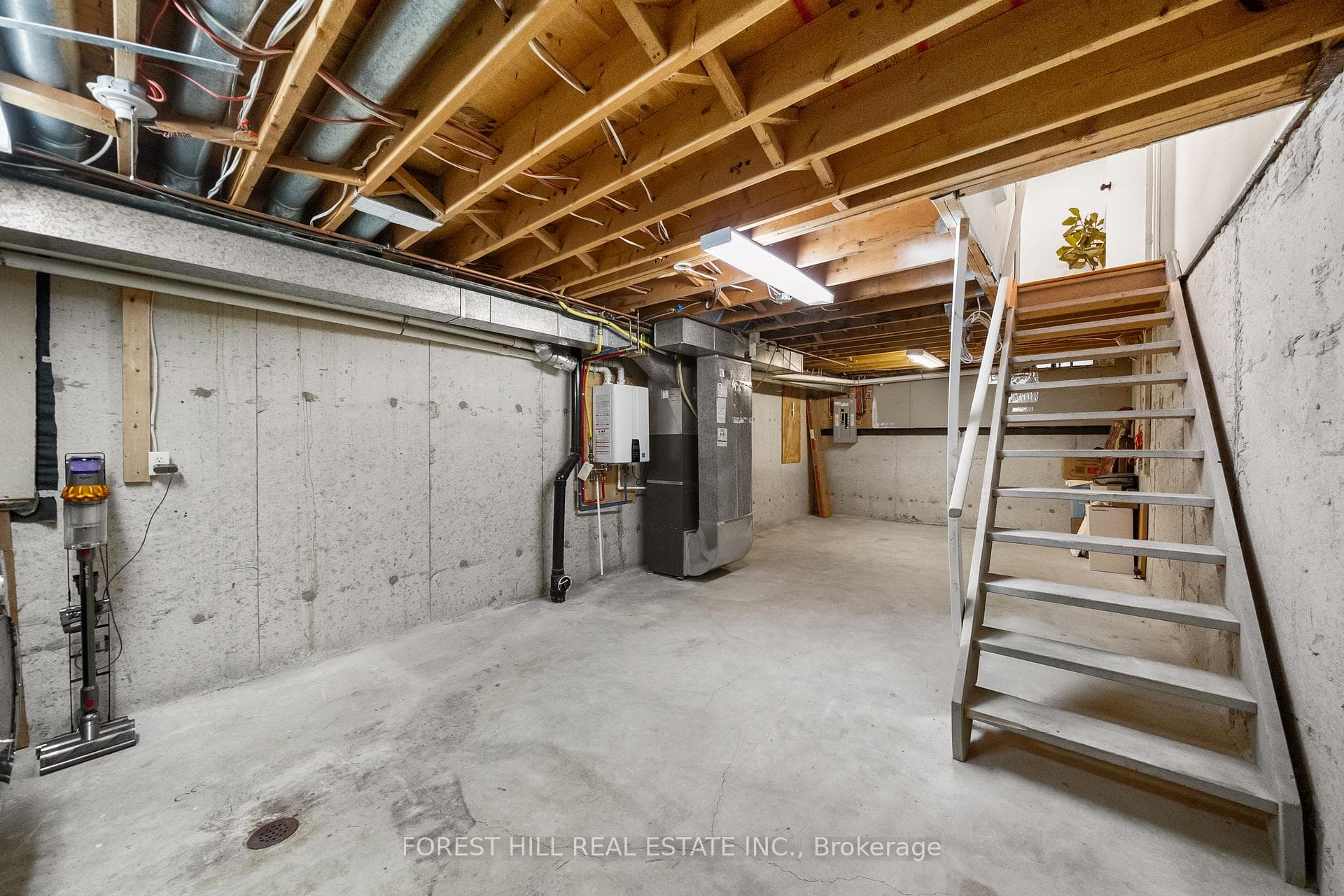 113 Lambertlodge Avenue photo 25