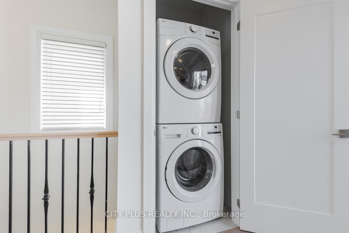 Coach House - Independent Laundry