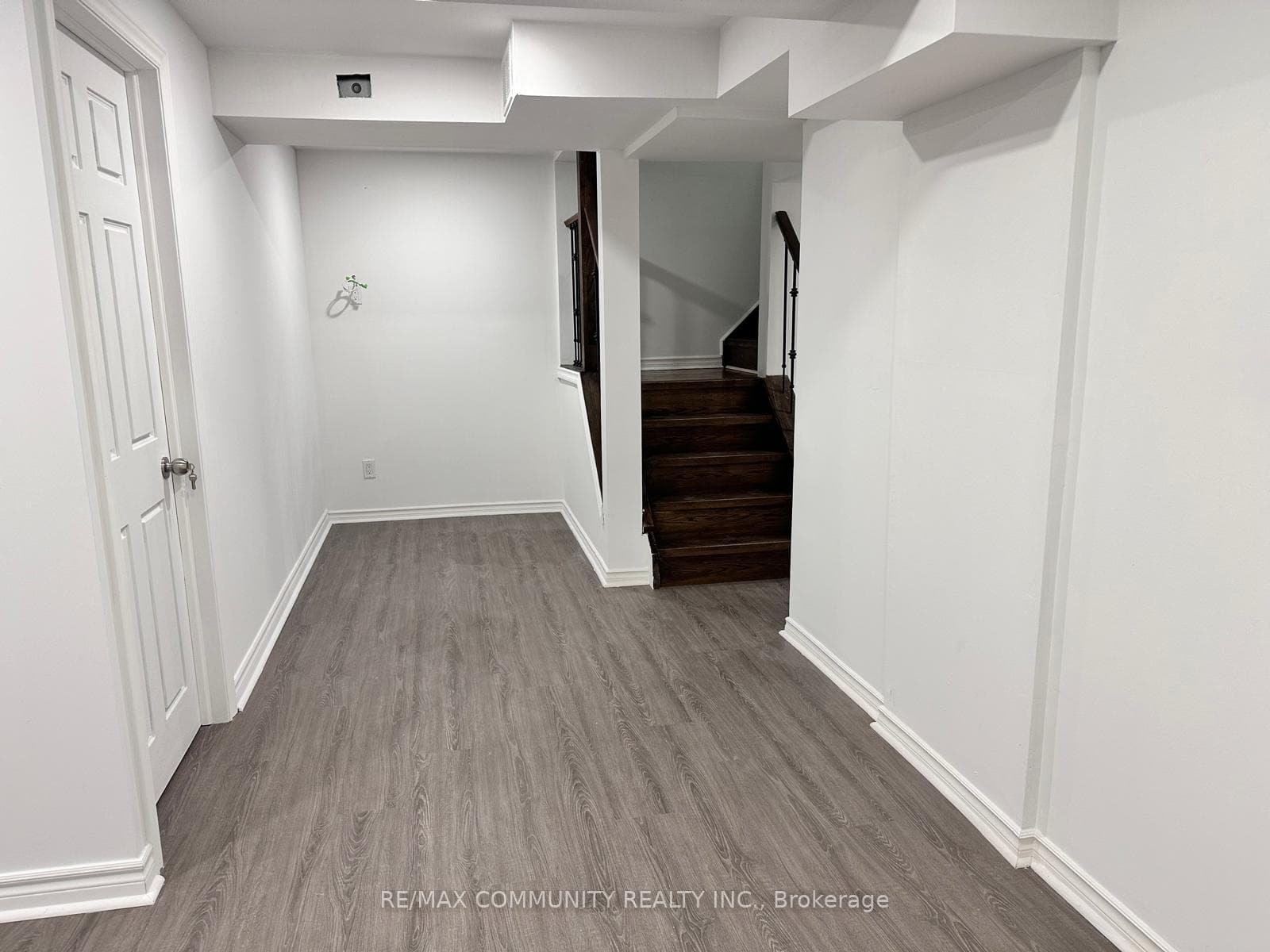 18 Hearth Place photo 12