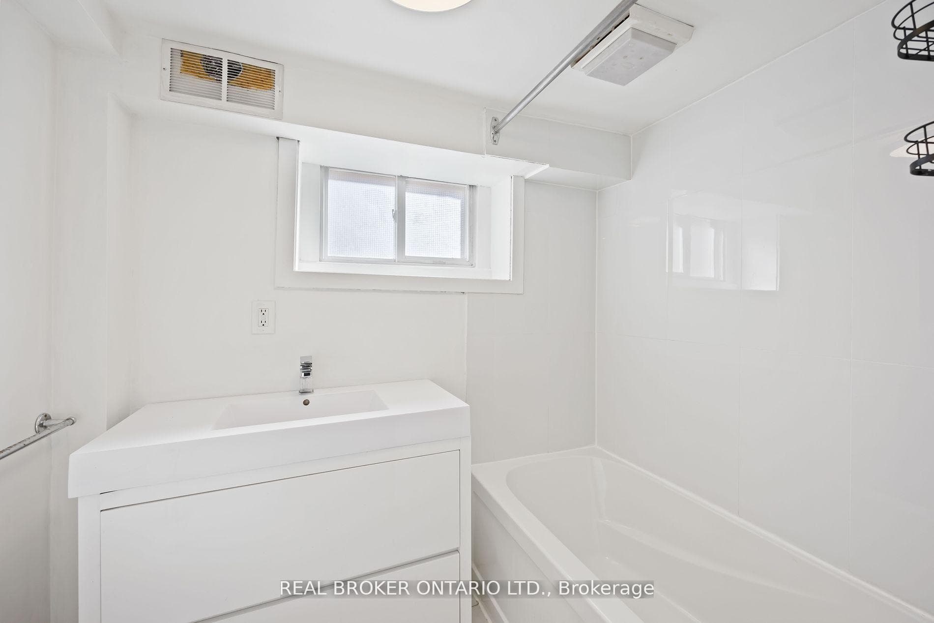 124 Hallam Street Unit BSMT photo 8