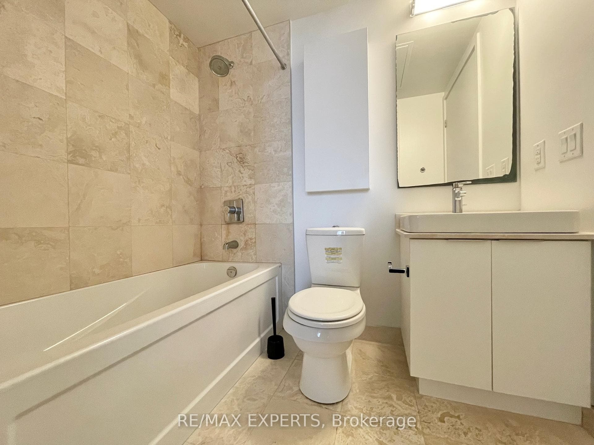 14 York Street Unit 6412 photo 8