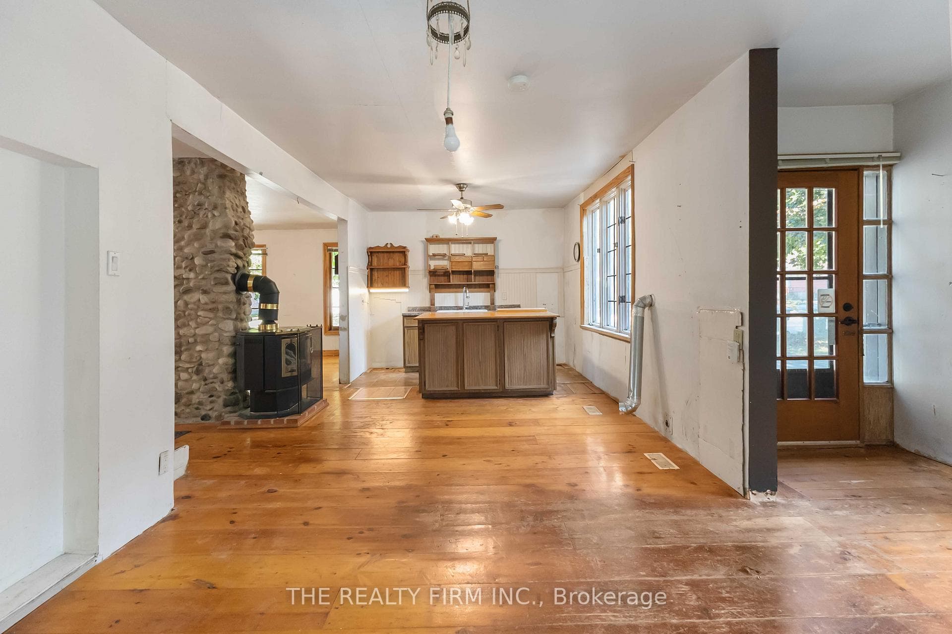 147 Princess Street photo 8