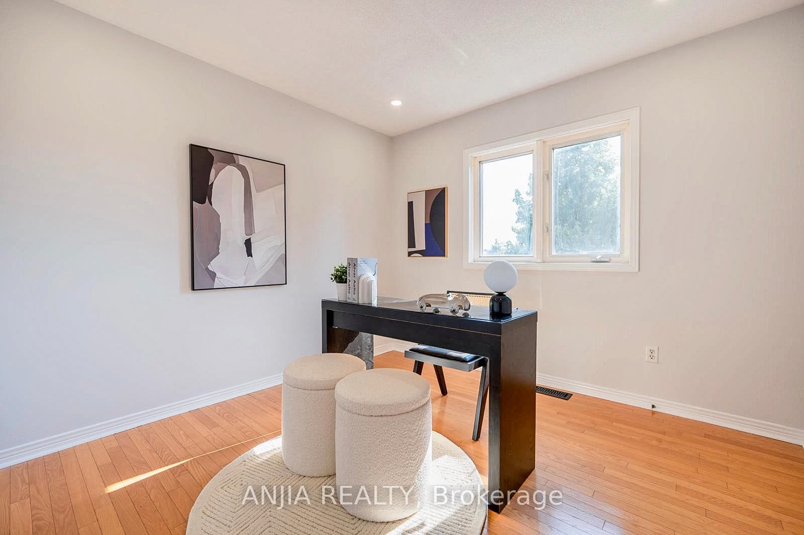 82 Belford Crescent photo 26