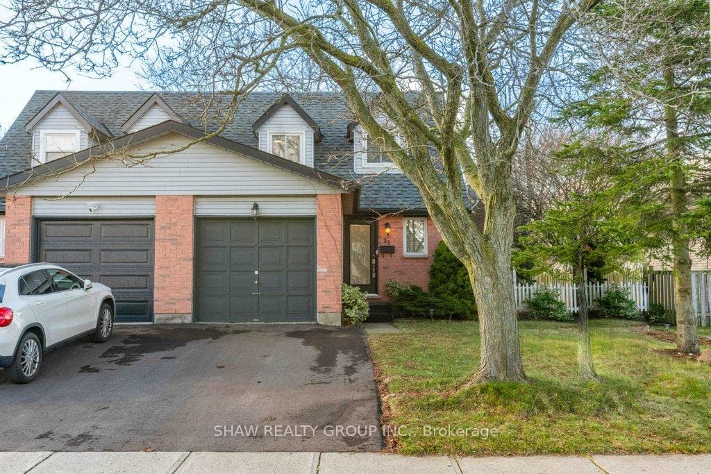 31 Sandalwood Drive photo 1