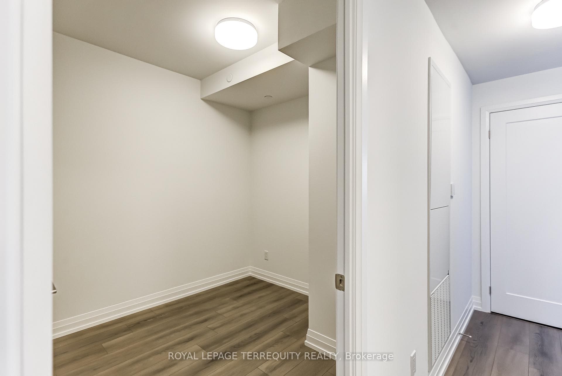 286 Main Street Unit 2606 photo 8