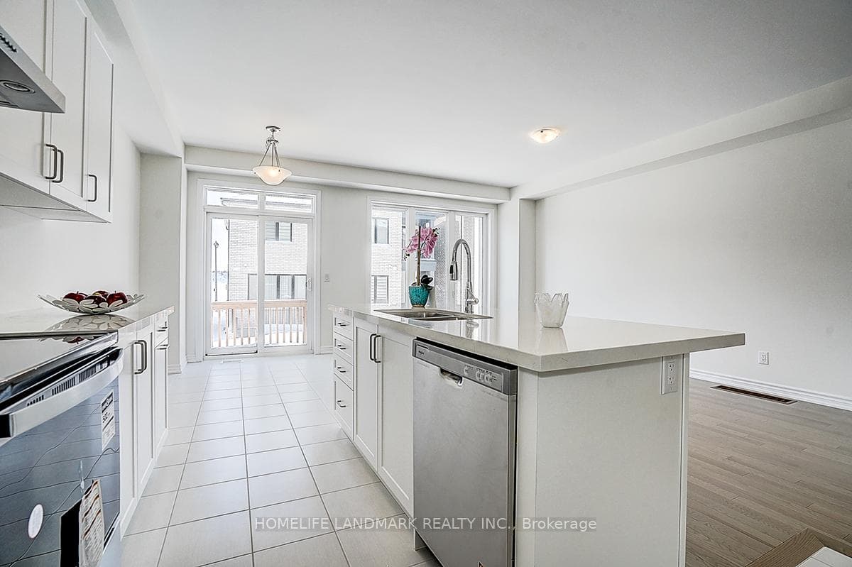 22 Freeman Williams Street photo 13
