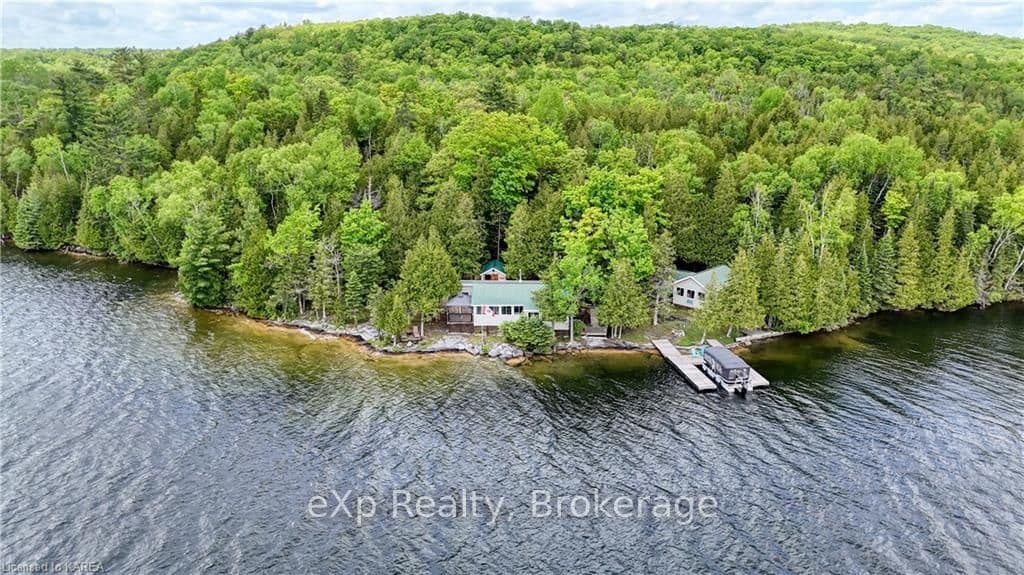 418 LIMERICK LAKE Road photo 5