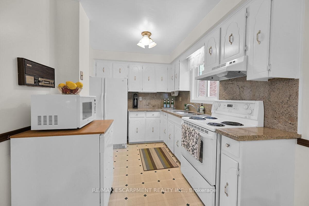 50 Athenia Drive photo 12