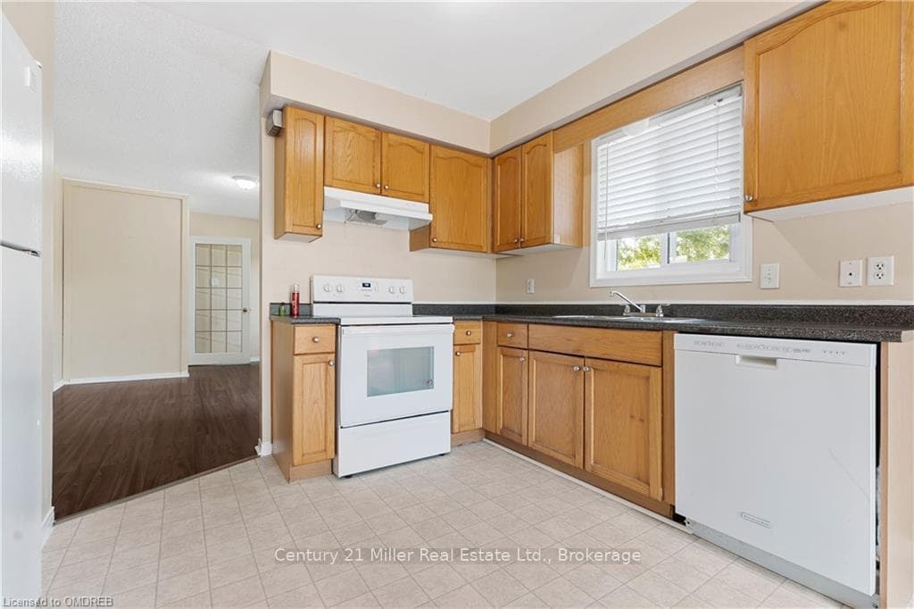 1946 BLOOM Crescent photo 10