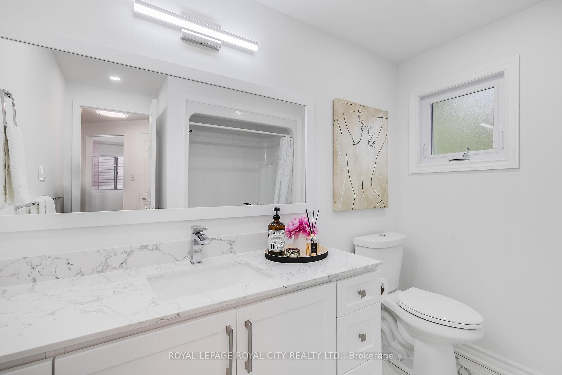 1 Boulder Crescent photo 25