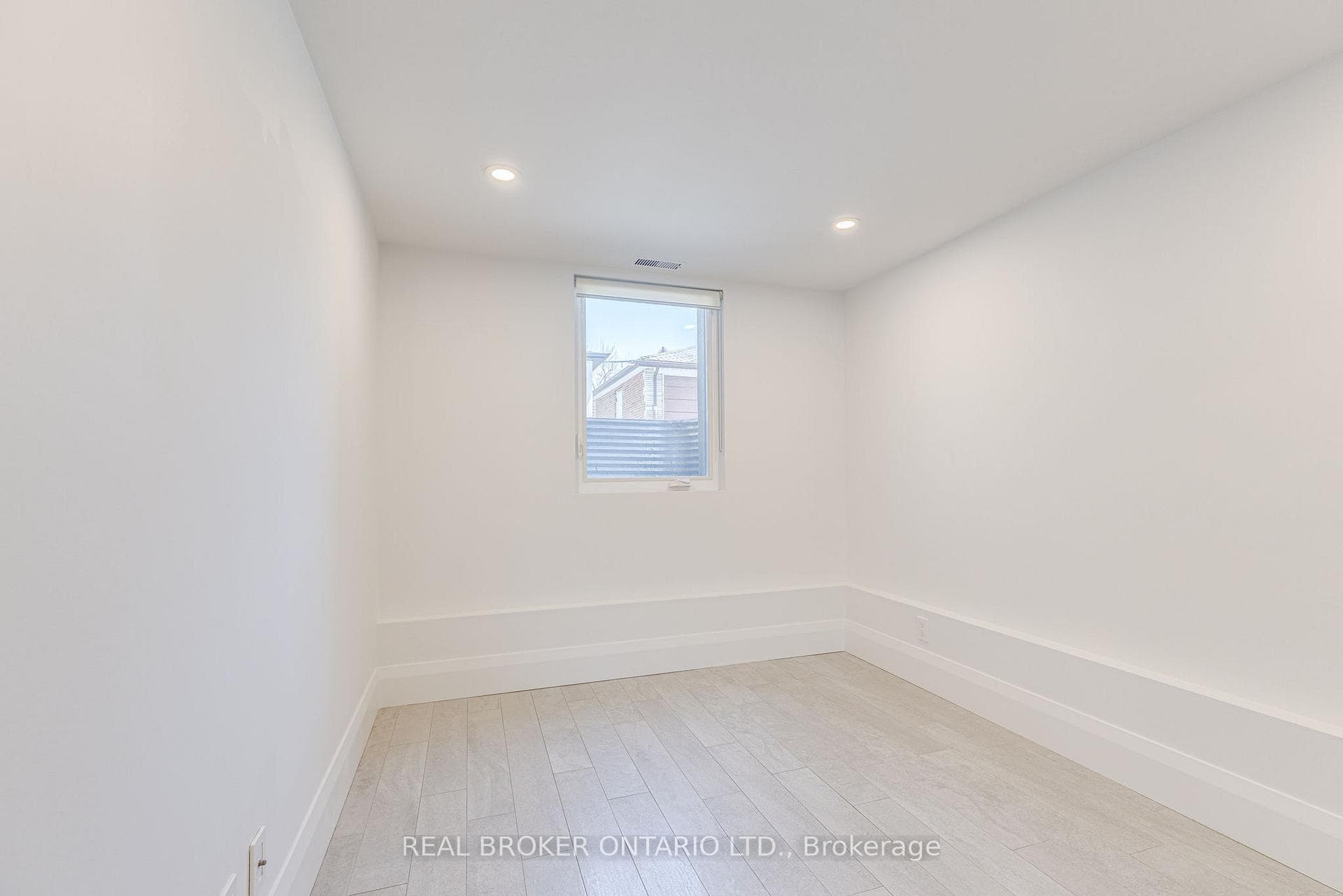 Den/Living Room