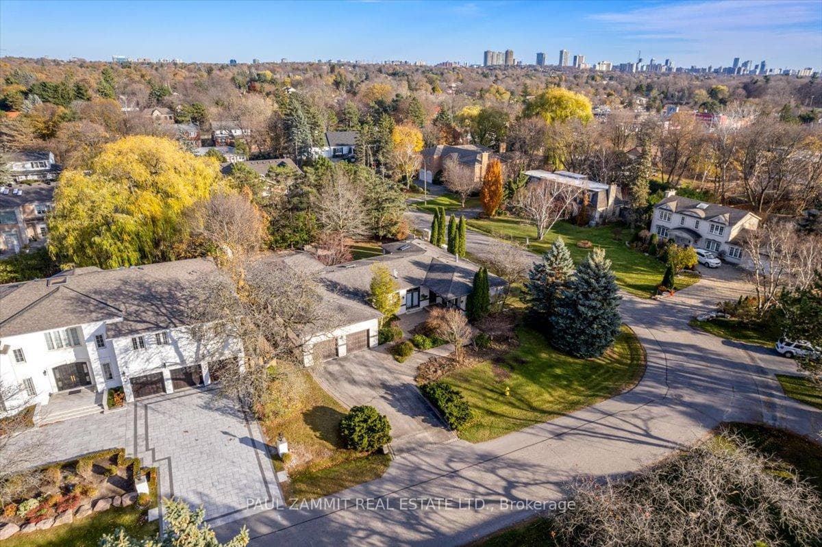 7 Hammok Crescent photo 36