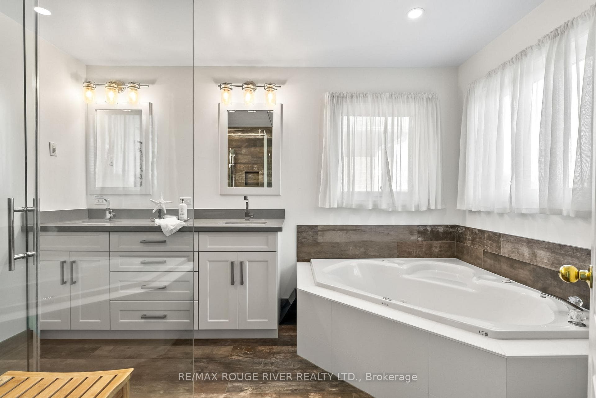 23 Dewbourne Place photo 25