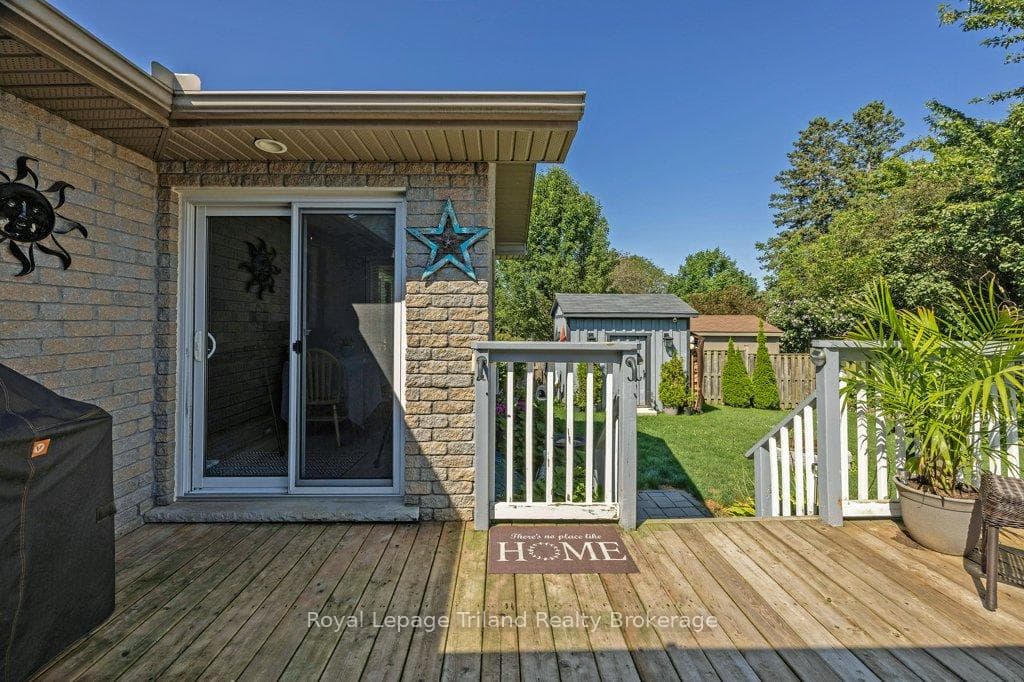 12 Graydon Drive photo 37