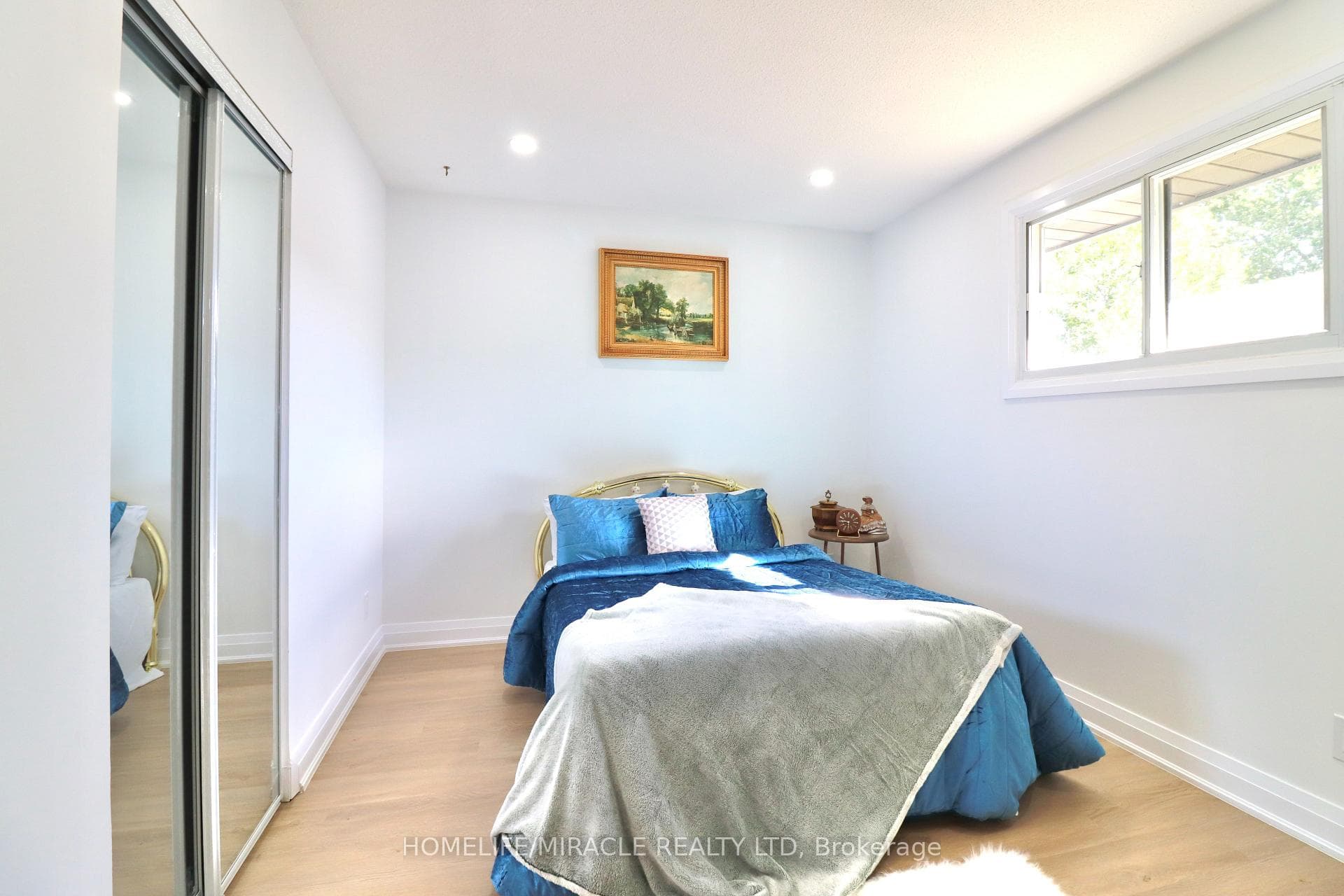 354 Lee Circle photo 19